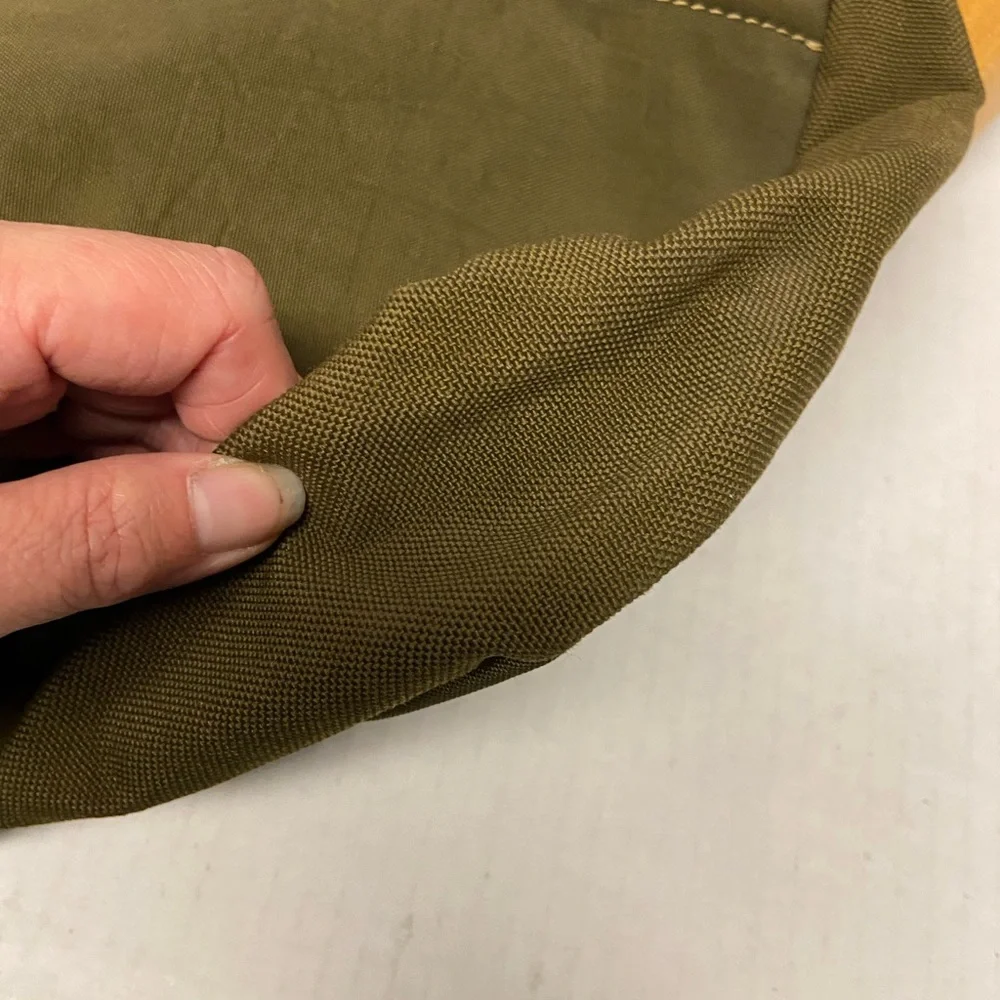 - Hedgren Camo Green Messenger Satchel Unisex Outdoor Bag